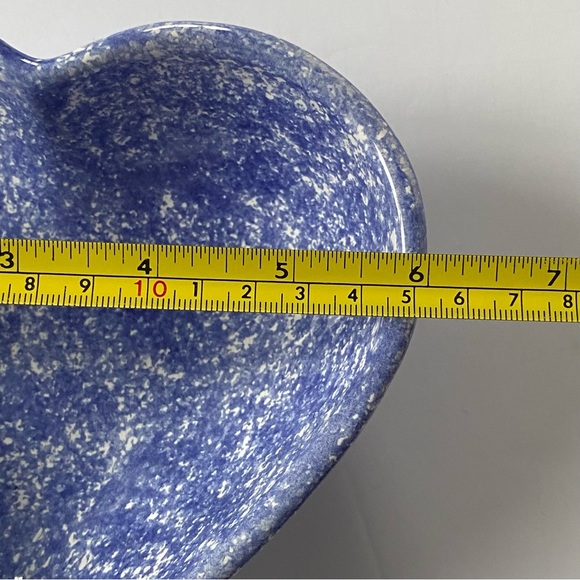 Sponge ware Heart Shaped Bowls Set Of 2 Signed blue white EUC pottery hand made - Picture 7 of 16